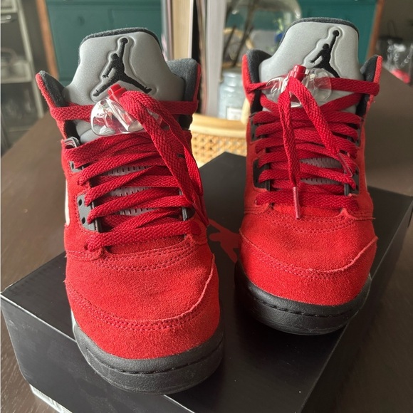 EUC Air Jordan 5 Retro GS 'Raging Bull' 4Y - Picture 5 of 9